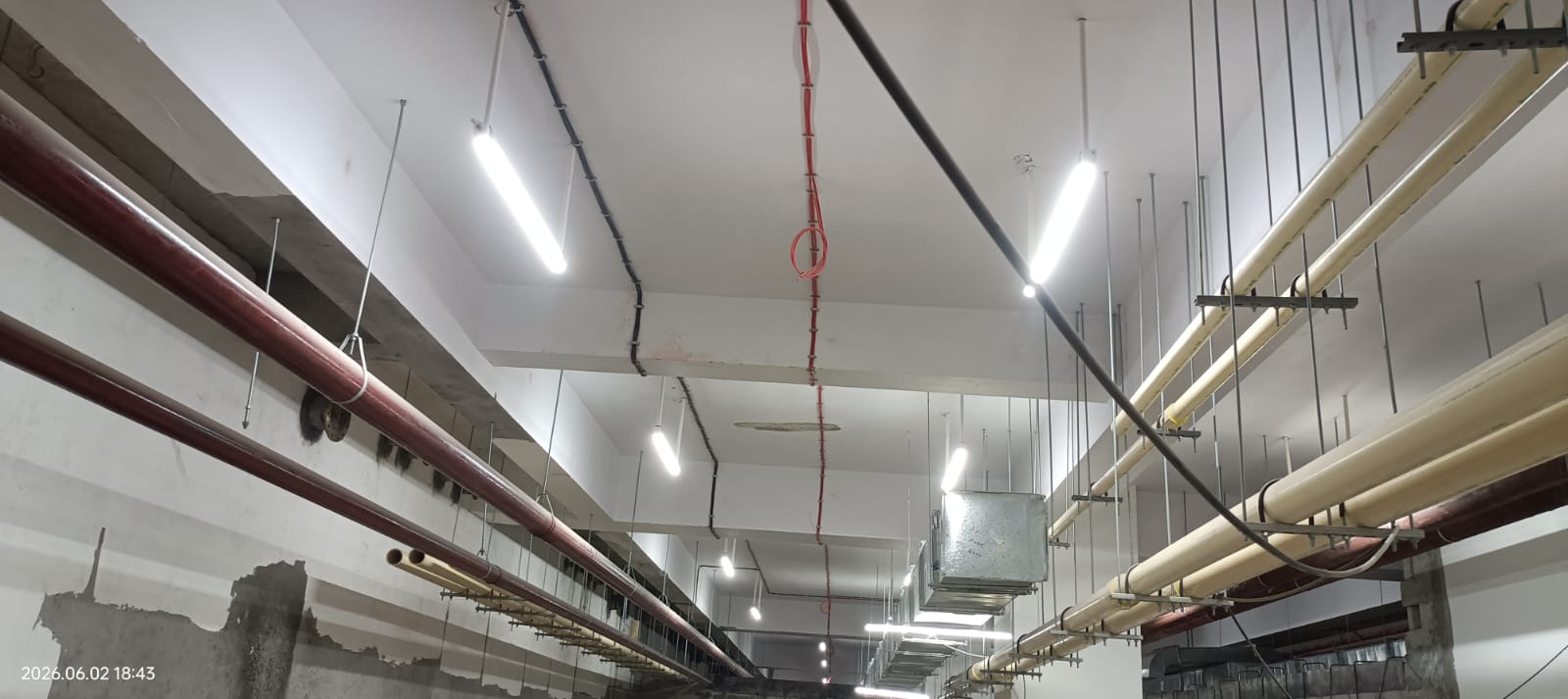 Overhead services — lighting, fire pipeline & cable trays